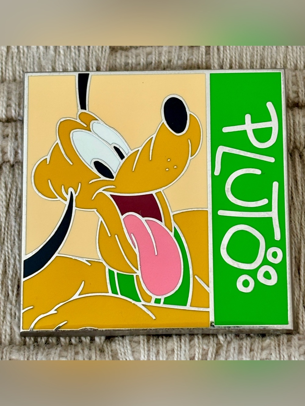 DISNEY 2012 Pluto Deluxe Autograph Series Starter Set Pin